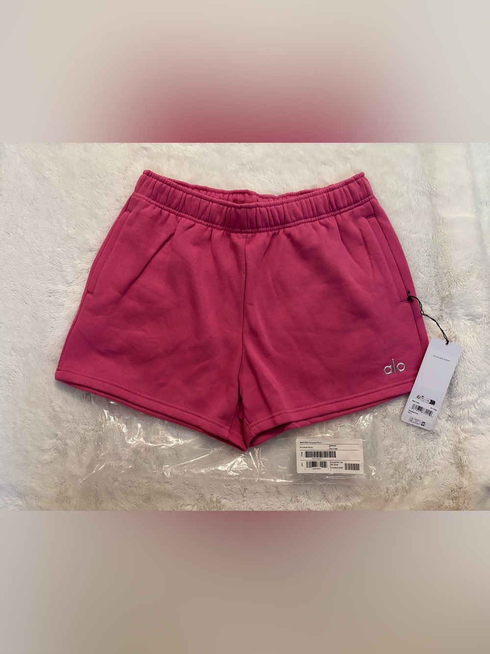 Alo Yoga Accolade Shorts Paradise Pink Size Large NWT